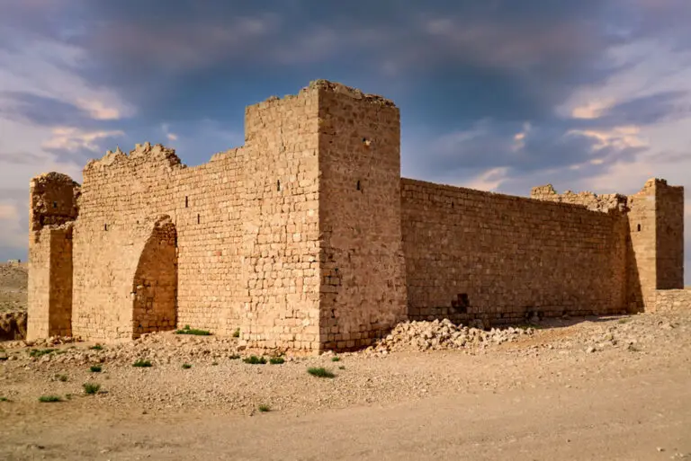 Qal'at Dab'a-16