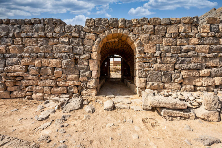 Qasr Deir Al-Kahf-09