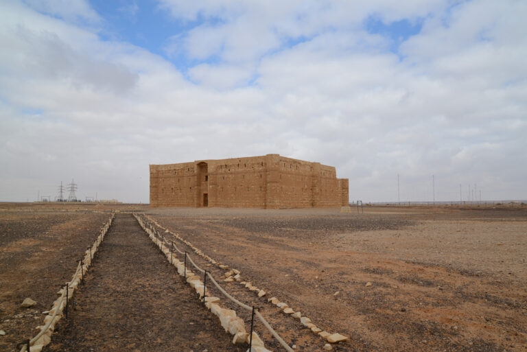 Qasr Kharana-02