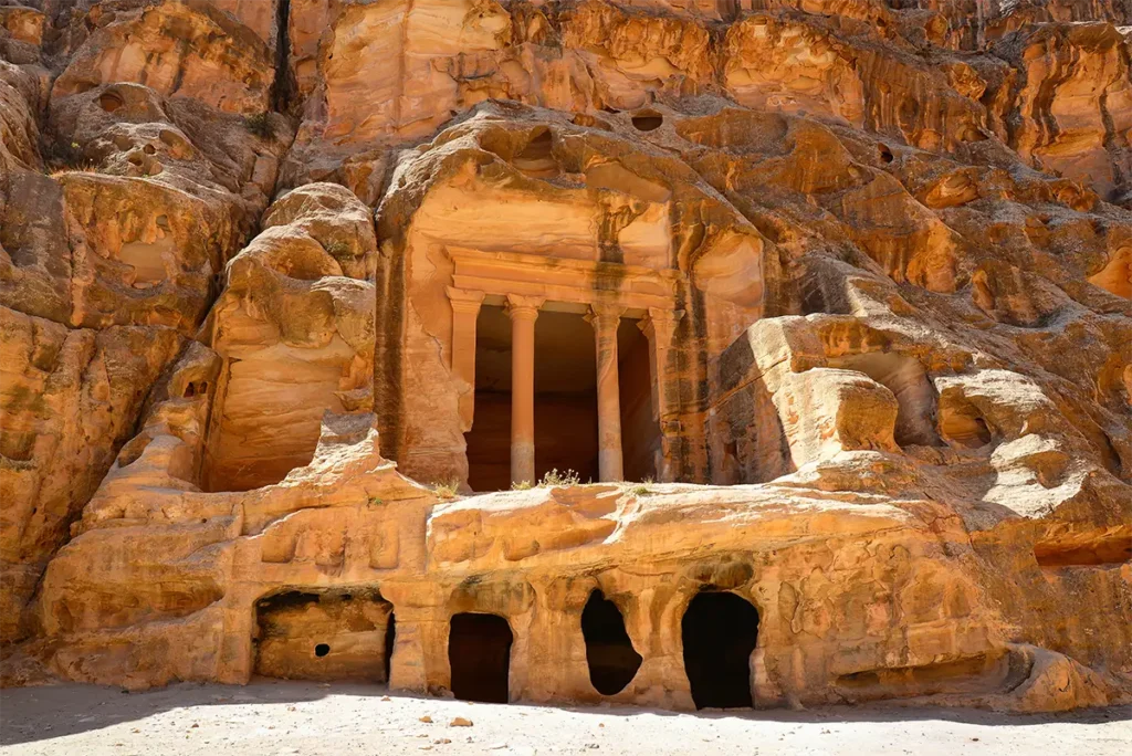 Rock-cut façades in Siq al-Barid