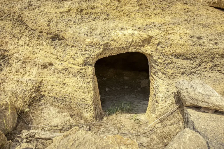 Damiya Dolmen Field
