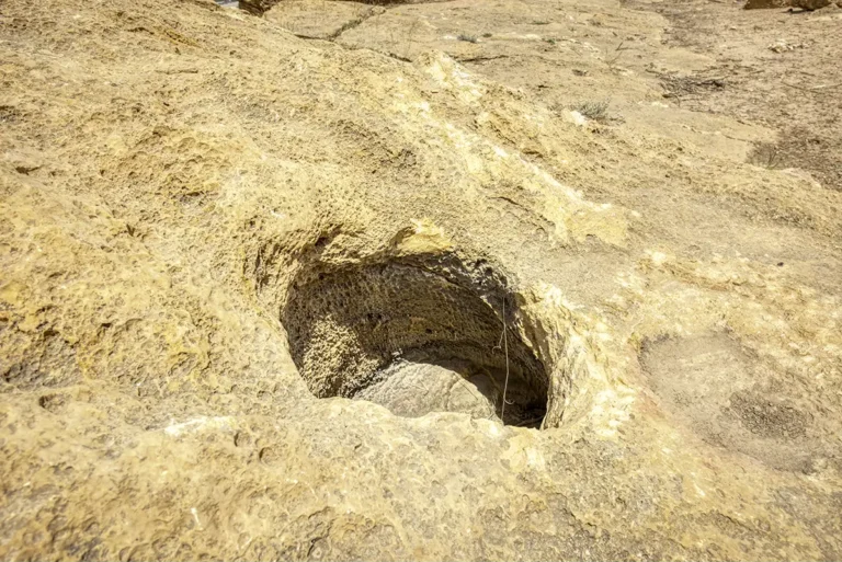 Damiya Dolmen Field