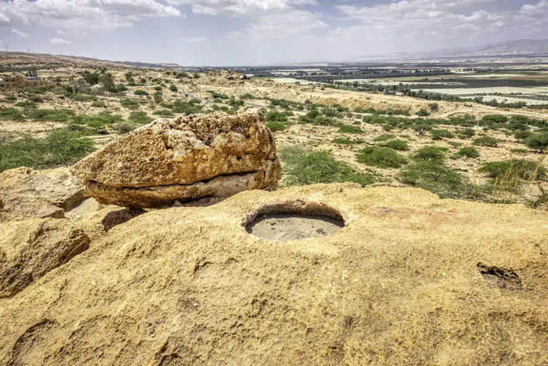 Damiya Dolmen Field