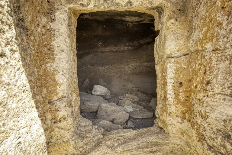 Damiya Dolmen Field