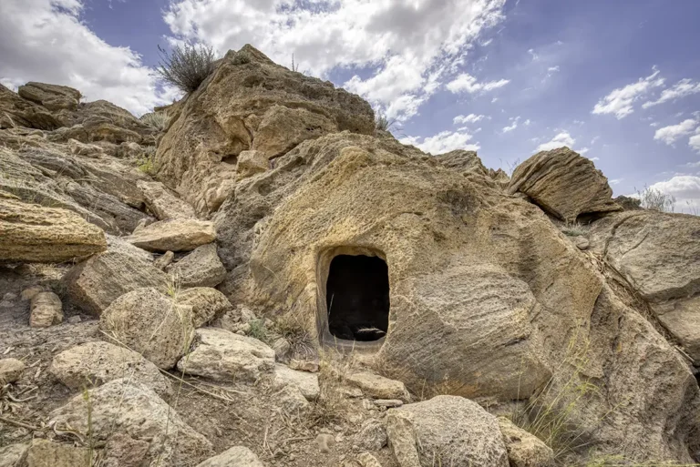 Damiya Dolmen Field
