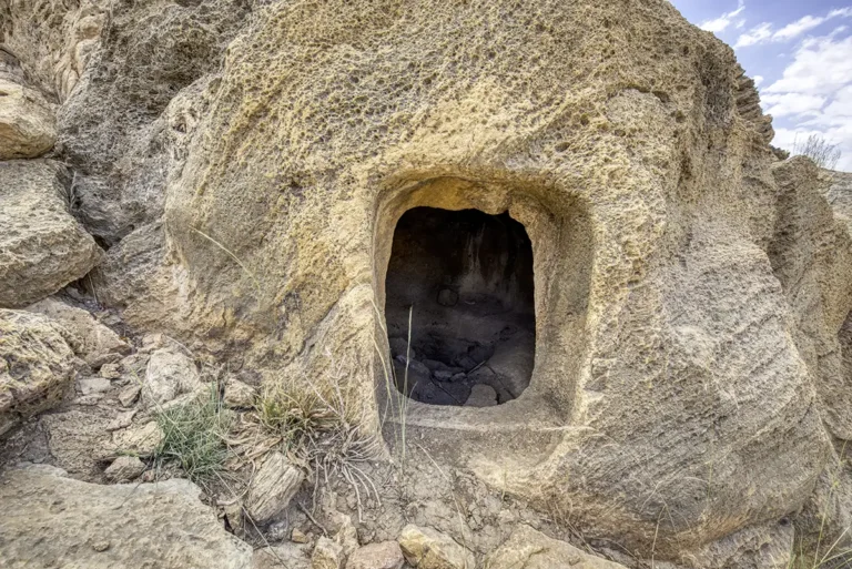 Damiya Dolmen Field