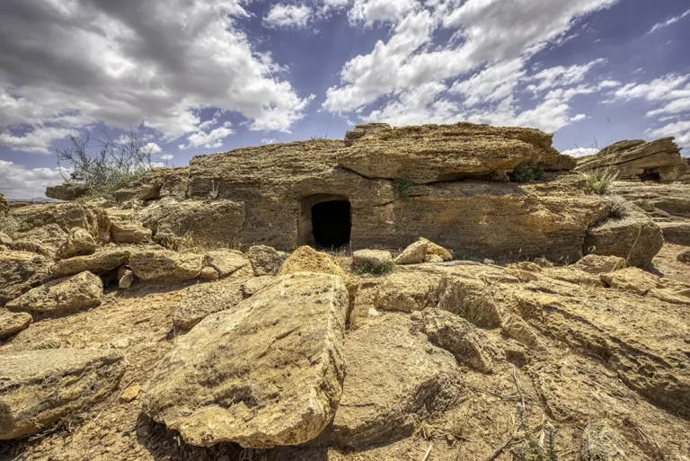 Damiya Dolmen Field