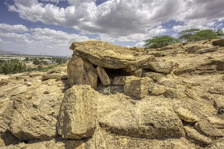 Damiya Dolmen Field