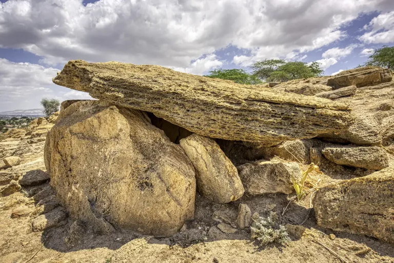 Damiya Dolmen Field