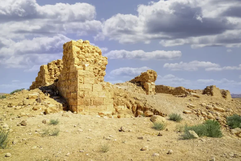Dusaq Palace