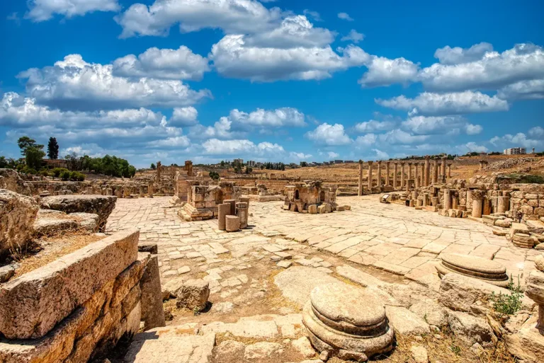 South Tetrapylon & Decumanus