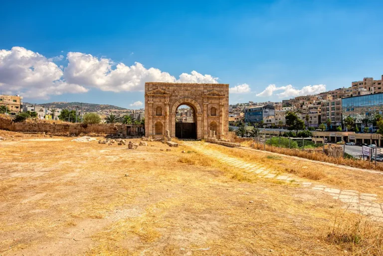 North Gate & Upper Cardo